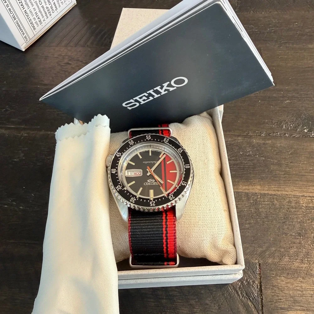Seiko 5 Sports SRPK71 Automatic Black Red Dial NATO Strap Mens Watch Box Tag